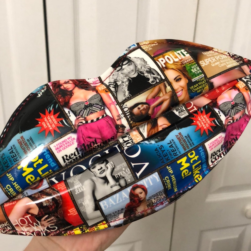 Lips Purse